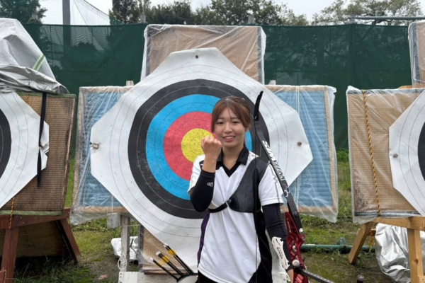 東北大学アーチェリー部舘岡亜依選手